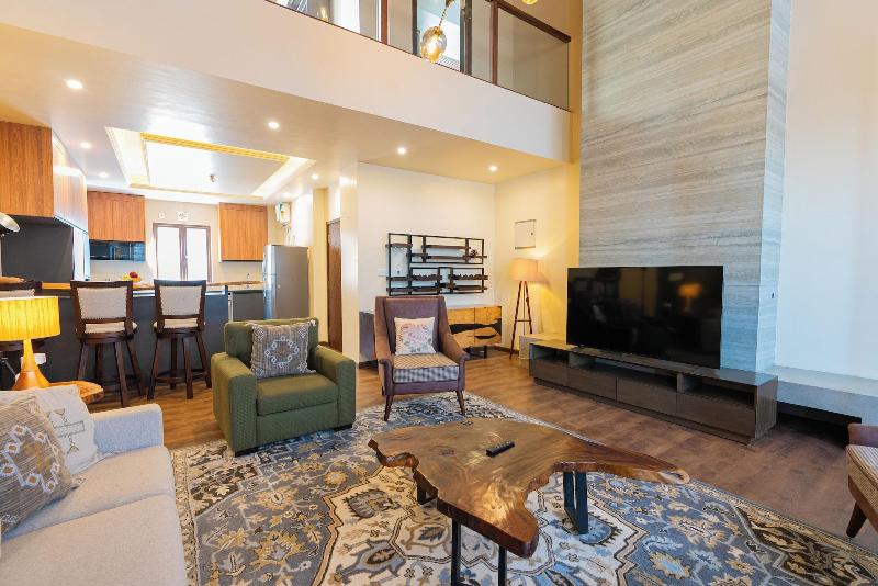 The Manor Luxury Service Apartments image