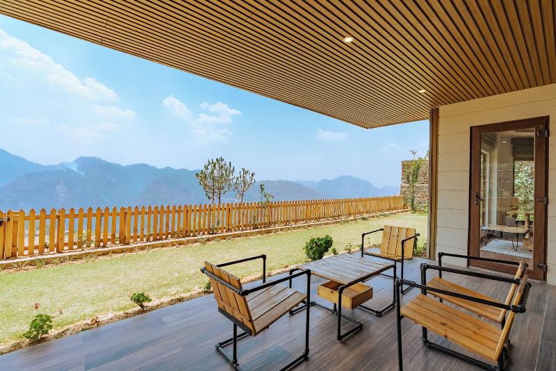 The Manor Luxury Service Apartments image
