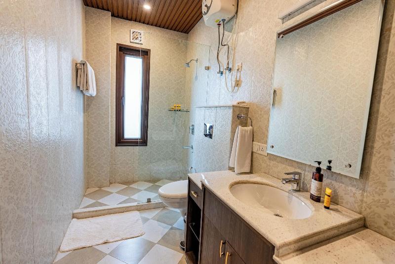 The Manor Luxury Service Apartments image