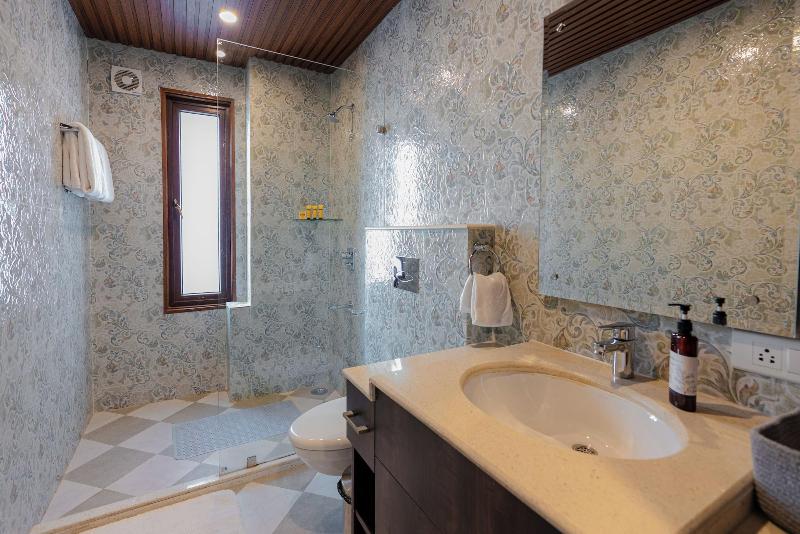 The Manor Luxury Service Apartments image