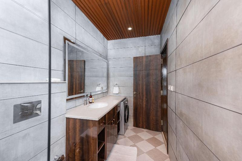 The Manor Luxury Service Apartments image