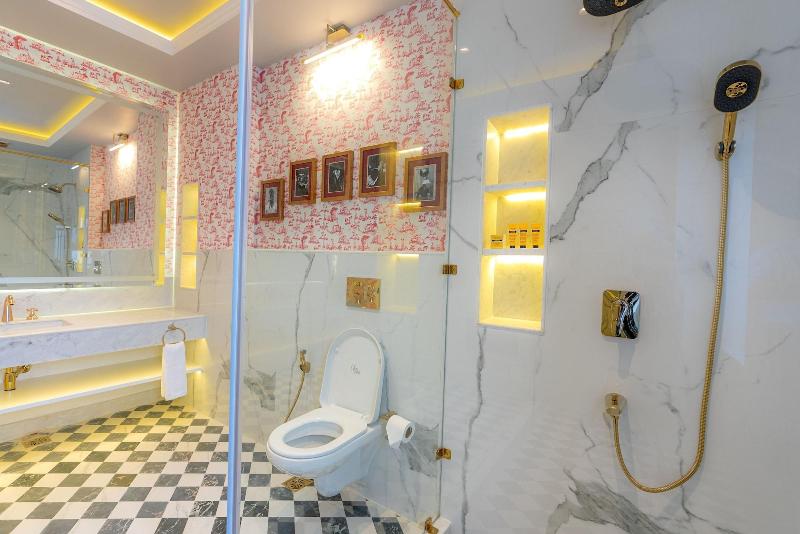 The Manor Luxury Service Apartments image