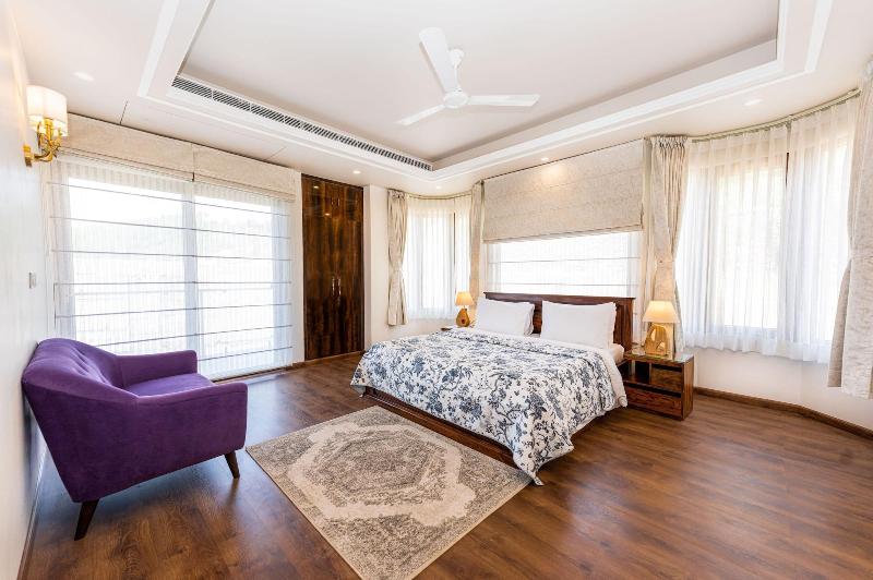 The Manor Luxury Service Apartments image