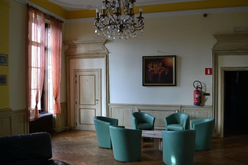 Domaine du ChÃ¢teau de la Neuville image