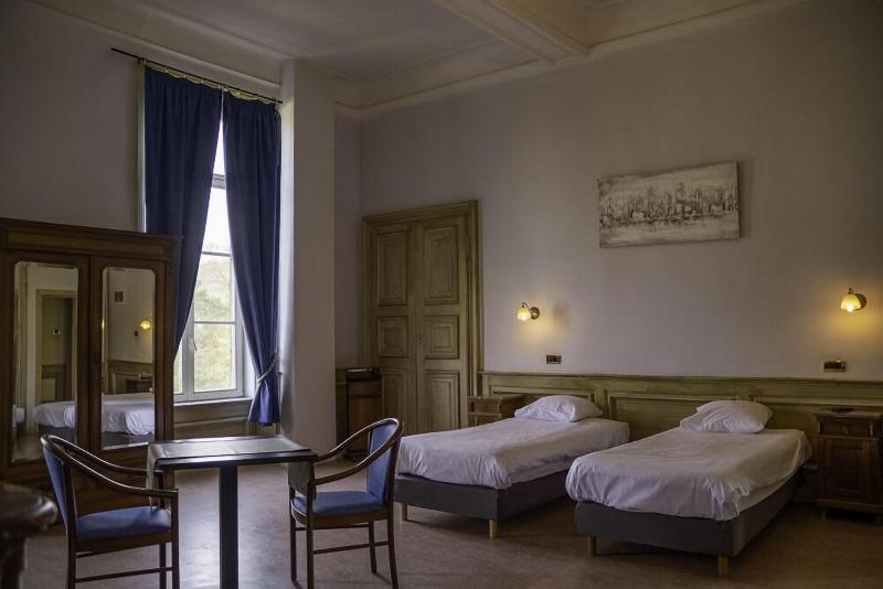 Domaine du ChÃ¢teau de la Neuville image
