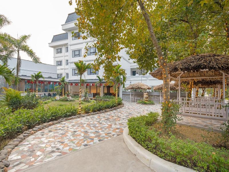 La Saveur de Hoa Binh Resort image