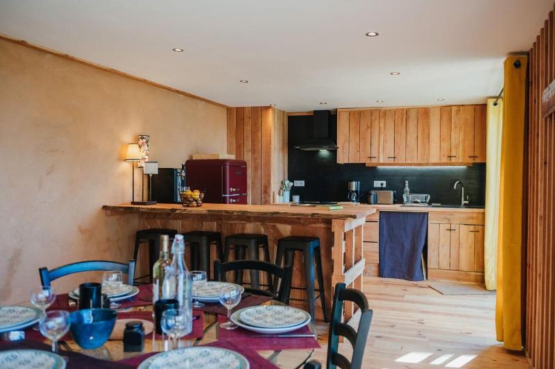 La Petite Maison Basse CorrÃ©o image