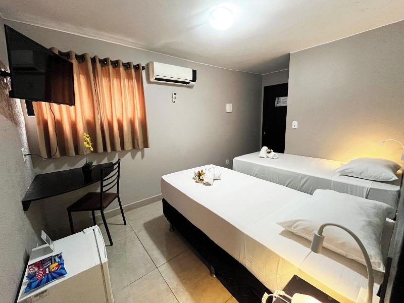 Hotel Montana Aeroporto by Bsb Inn image