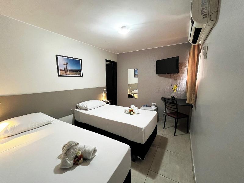 Hotel Montana Aeroporto by Bsb Inn image