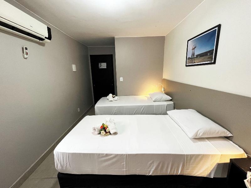 Hotel Montana Aeroporto by Bsb Inn image