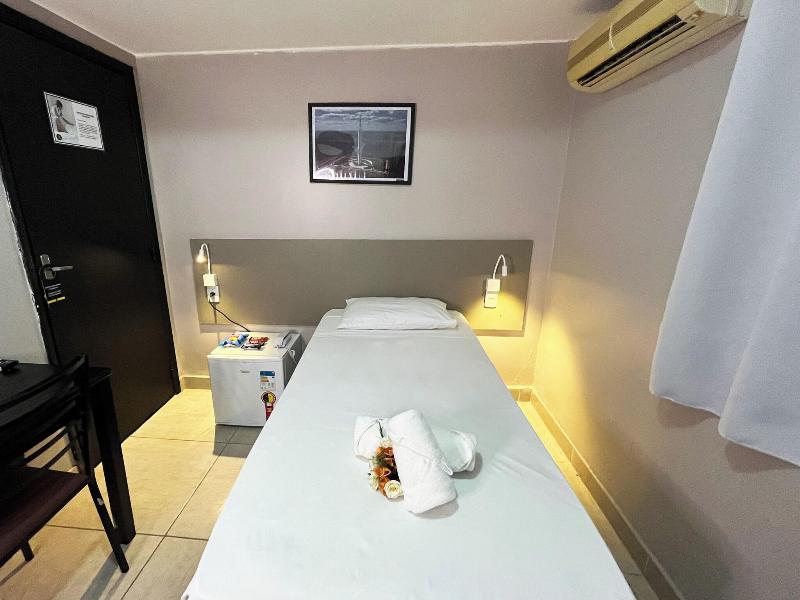 Hotel Montana Aeroporto by Bsb Inn image
