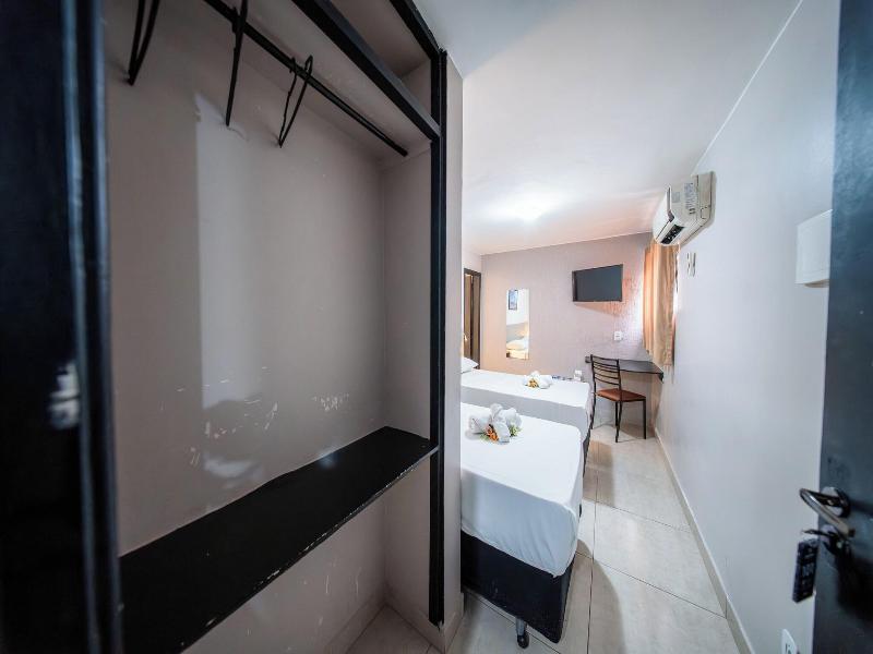 Hotel Montana Aeroporto by Bsb Inn image