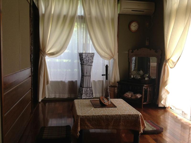 Milk-ya Women-Only Guest House image