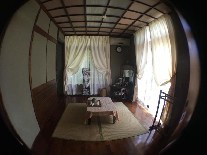 Milk-ya Women-Only Guest House image