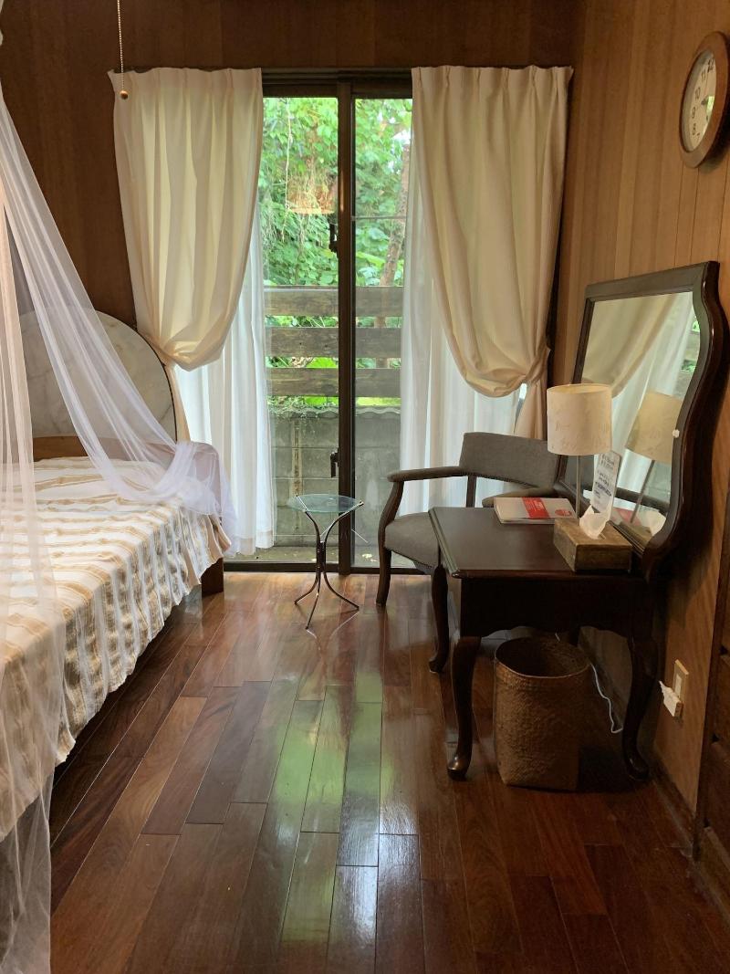 Milk-ya Women-Only Guest House image
