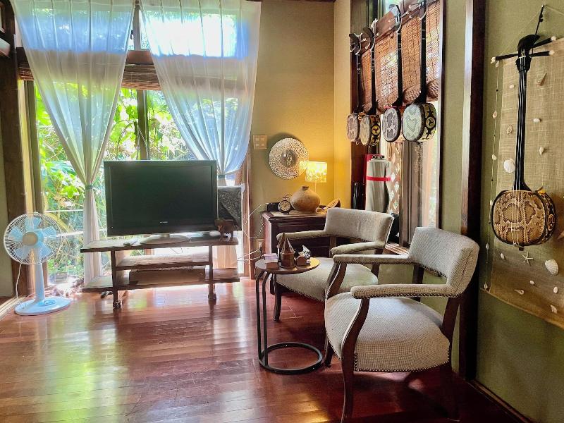 Milk-ya Women-Only Guest House image