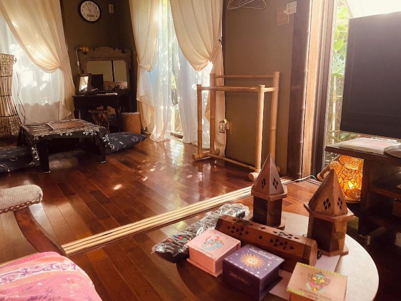 Milk-ya Women-Only Guest House image