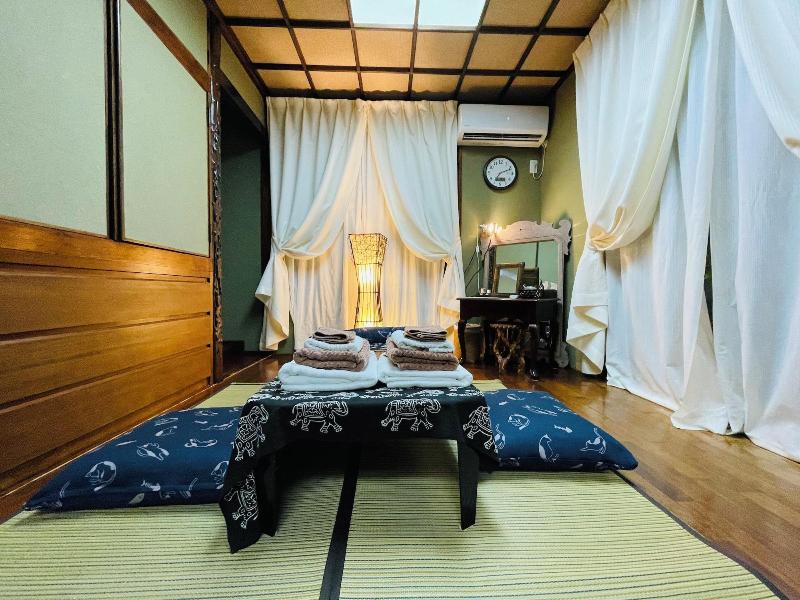 Milk-ya Women-Only Guest House image