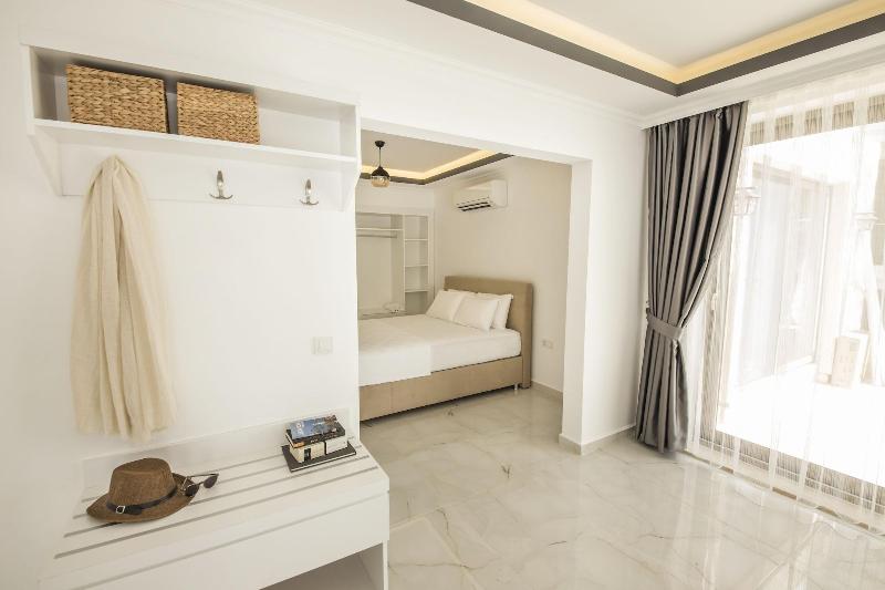 Cedrus Suites image