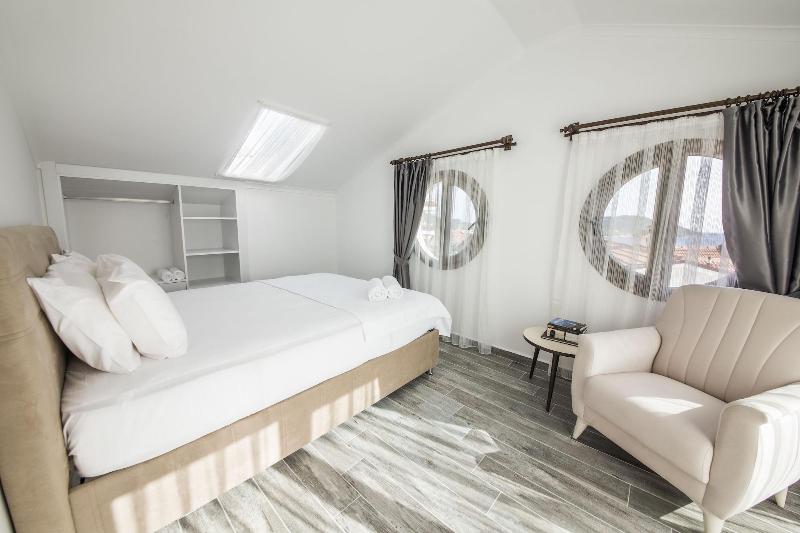 Cedrus Suites image