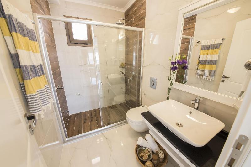 Cedrus Suites image