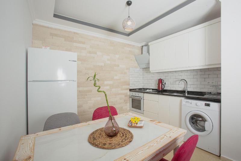 Cedrus Suites image