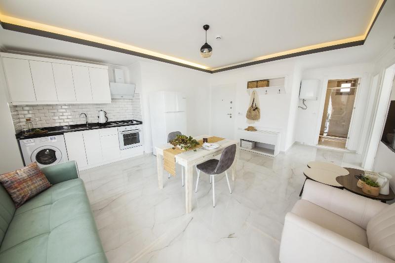 Cedrus Suites image