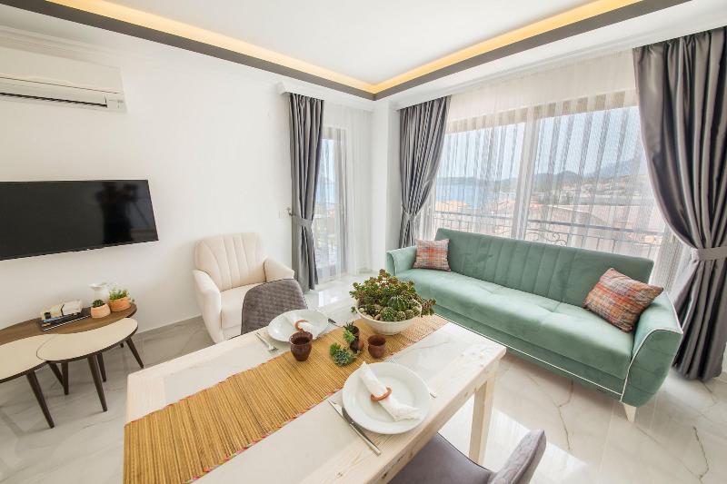 Cedrus Suites image