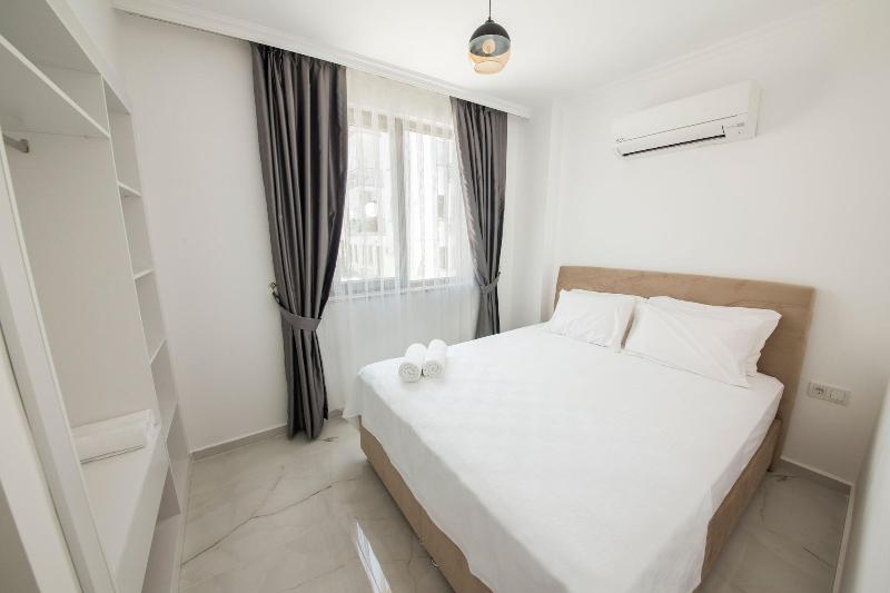 Cedrus Suites image