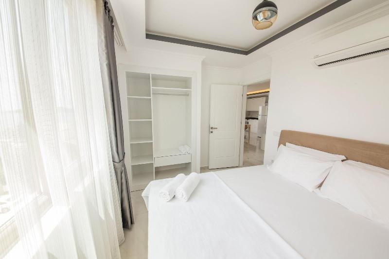 Cedrus Suites image