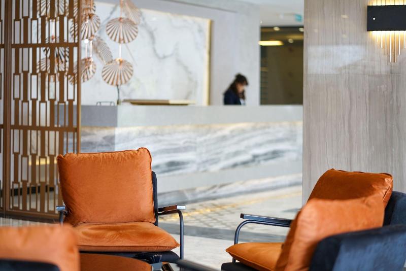 Aileena Hotel & Villas image