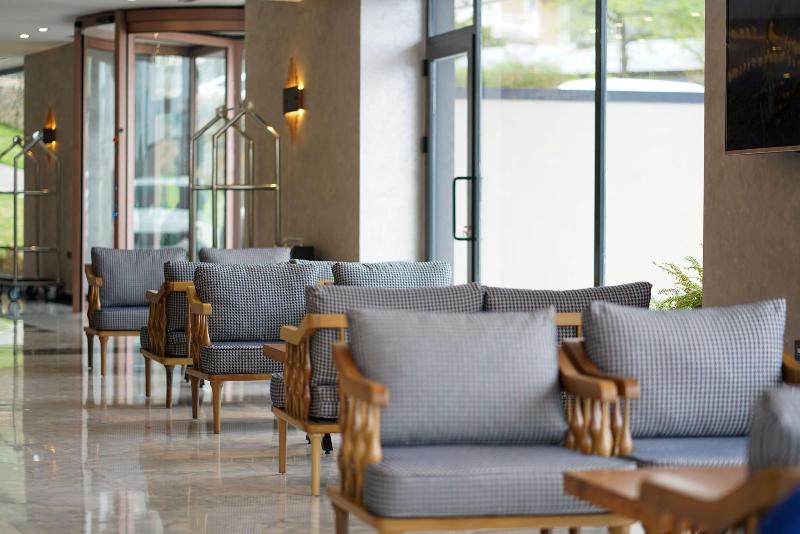 Aileena Hotel & Villas image
