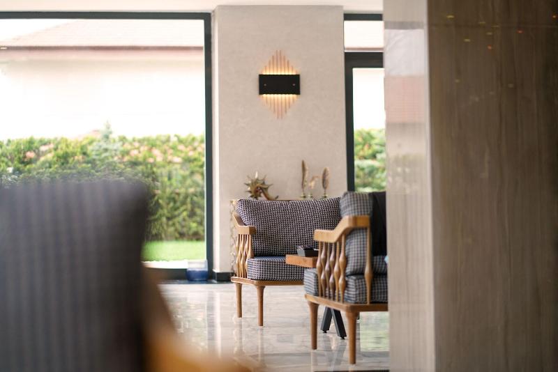 Aileena Hotel & Villas image