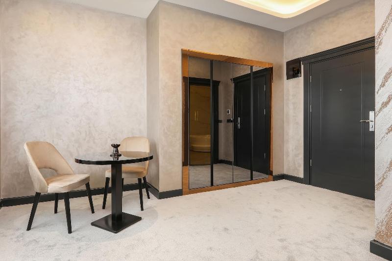 Aileena Hotel & Villas image
