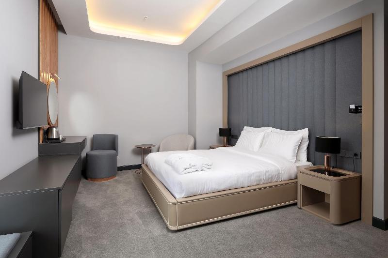 Aileena Hotel & Villas image