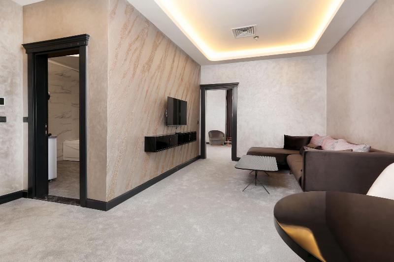 Aileena Hotel & Villas image