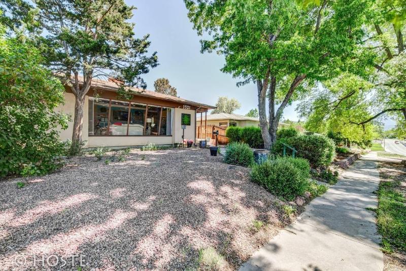 3bdmid-century Modernhot Tub, Grill, Close to DT image