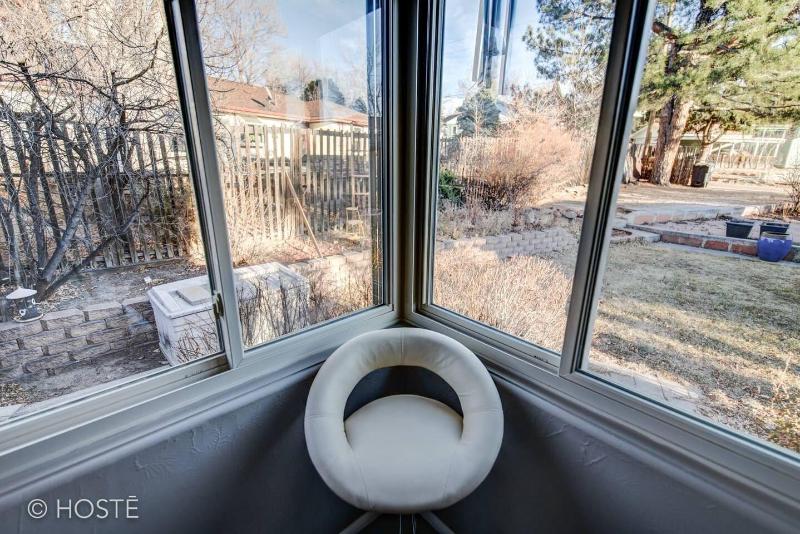 3bdmid-century Modernhot Tub, Grill, Close to DT image