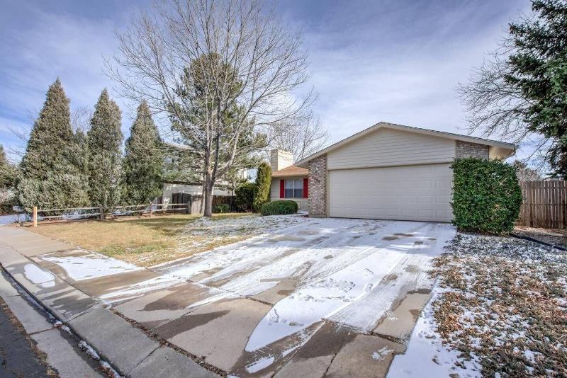3bdrm Value and Comfortcheyenne Mountain Suburbs!
