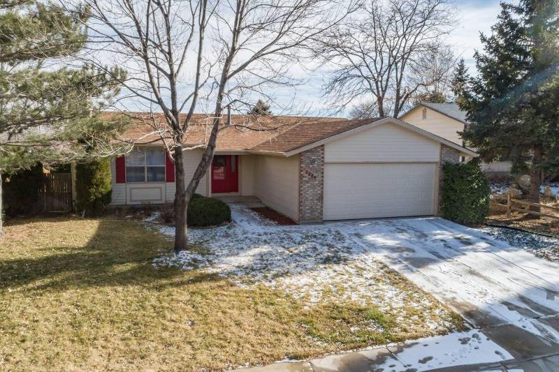 3bdrm Value and Comfortcheyenne Mountain Suburbs!
