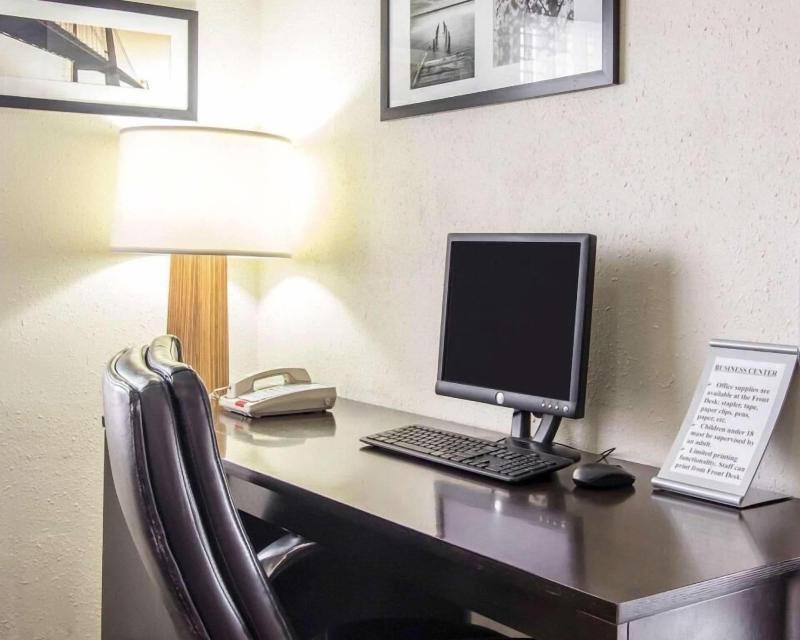 The Douillet by Demeure Hotels image