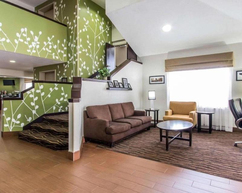The Douillet by Demeure Hotels image