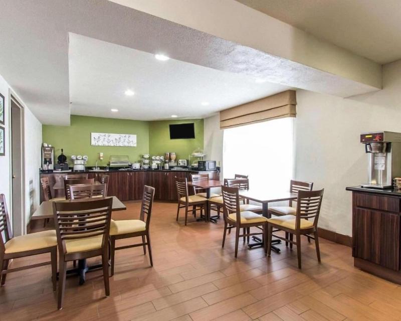 The Douillet by Demeure Hotels image