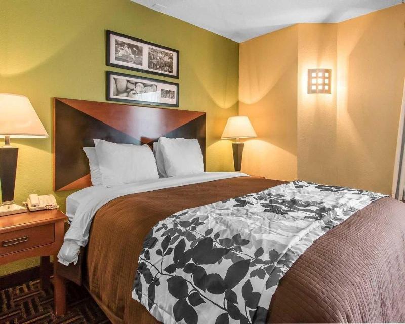 The Douillet by Demeure Hotels image