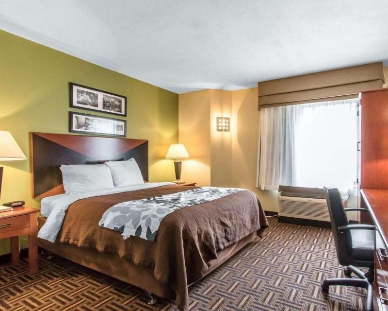 The Douillet by Demeure Hotels image