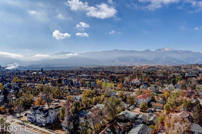 City Center Cottage Netflix, Mtns & Adventure!