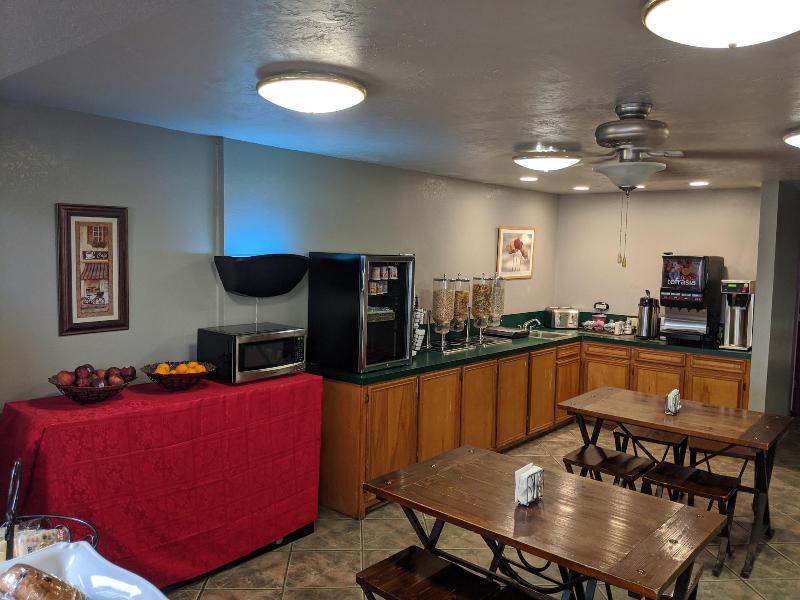 Atrium Inn image 1