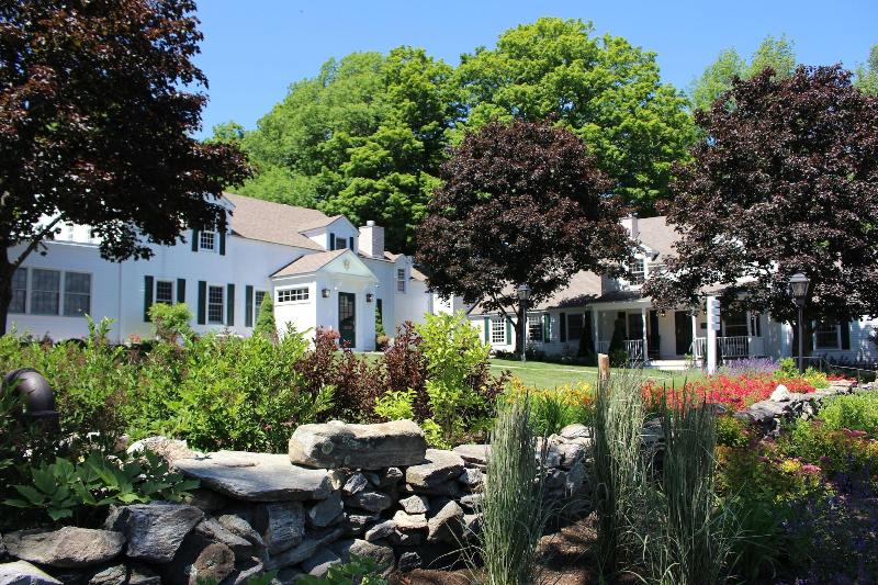 The Hermitage Inn Vermont image