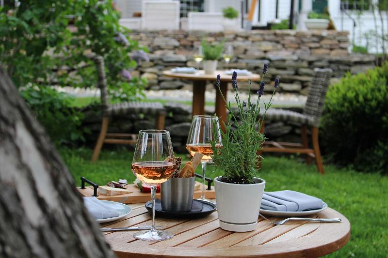 The Hermitage Inn Vermont image