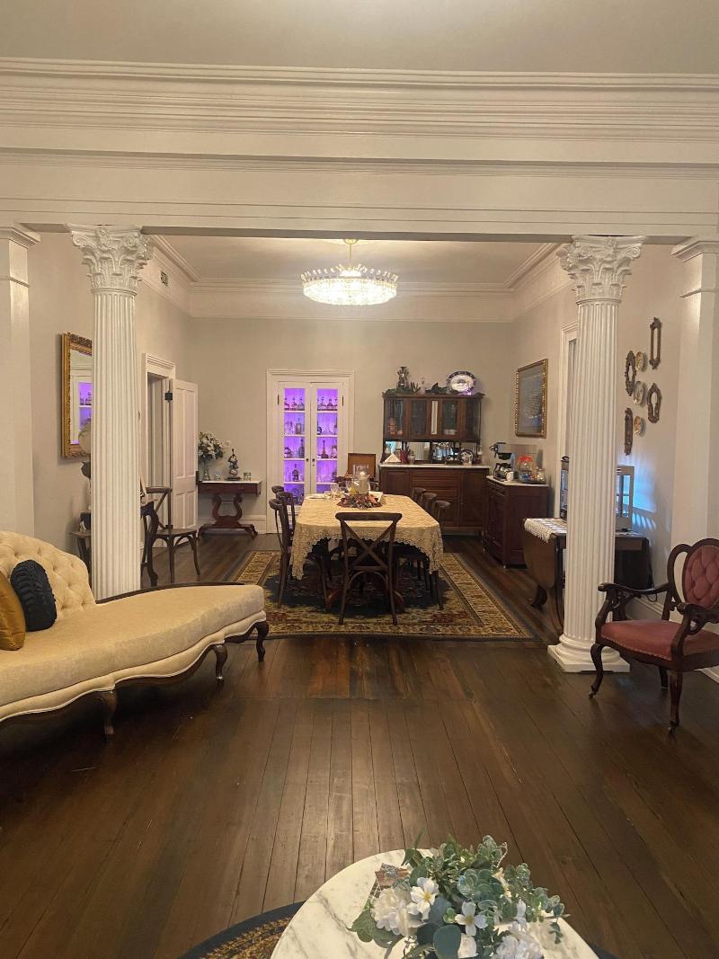 Belle Louise Historic Guest House image